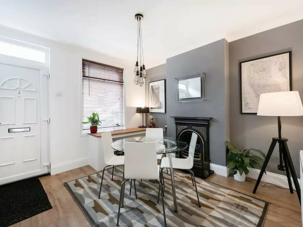 Cambridge House - Modern 2 Bedroom House, Close To Luton Airport & Town Centre Luaran gambar